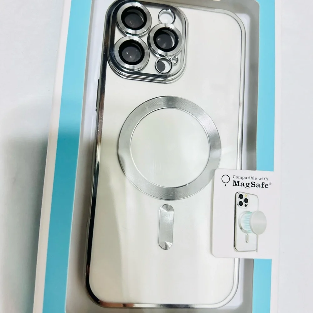 Nanette Lepore Metallic Phone Case with MagSafe